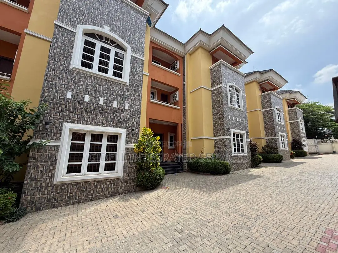 5bdrm Duplex in Wuse 2 for rent