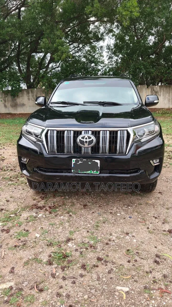 Toyota Land Cruiser Prado 2012 Black