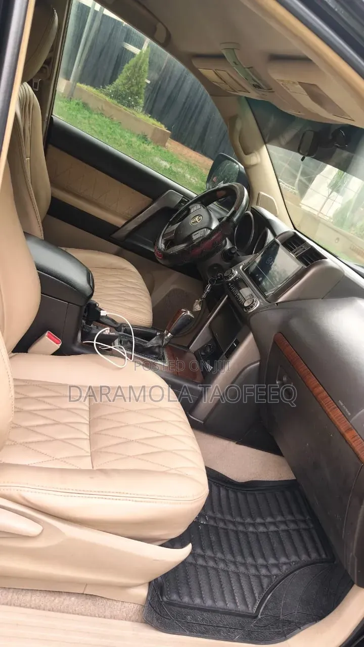 Toyota Land Cruiser Prado 2012 Black