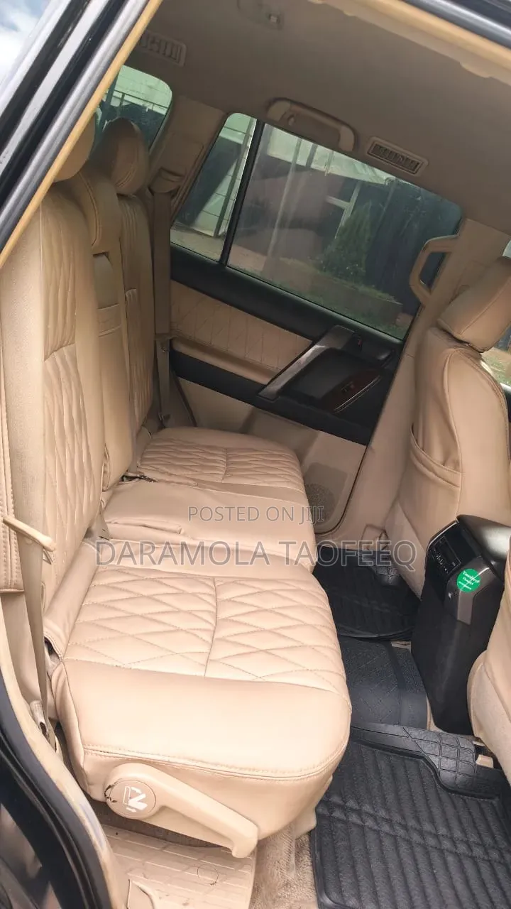 Toyota Land Cruiser Prado 2012 Black