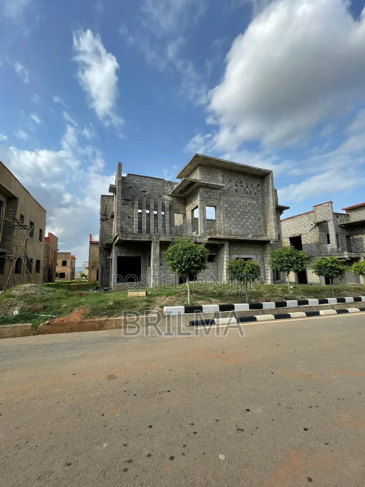 5bdrm Duplex in Life Camp for sale
