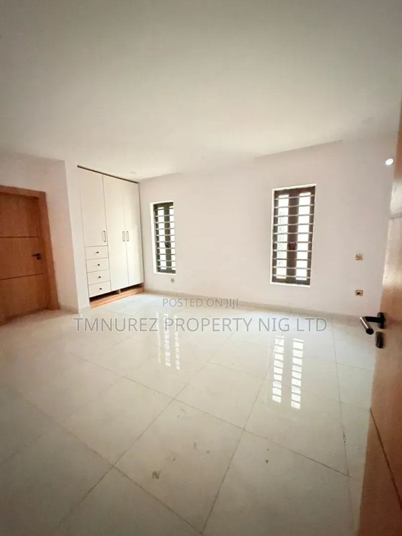 4bdrm Duplex in Fagba for sale
