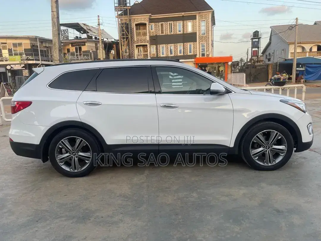 Hyundai Santa Fe Limited FWD 2016 White