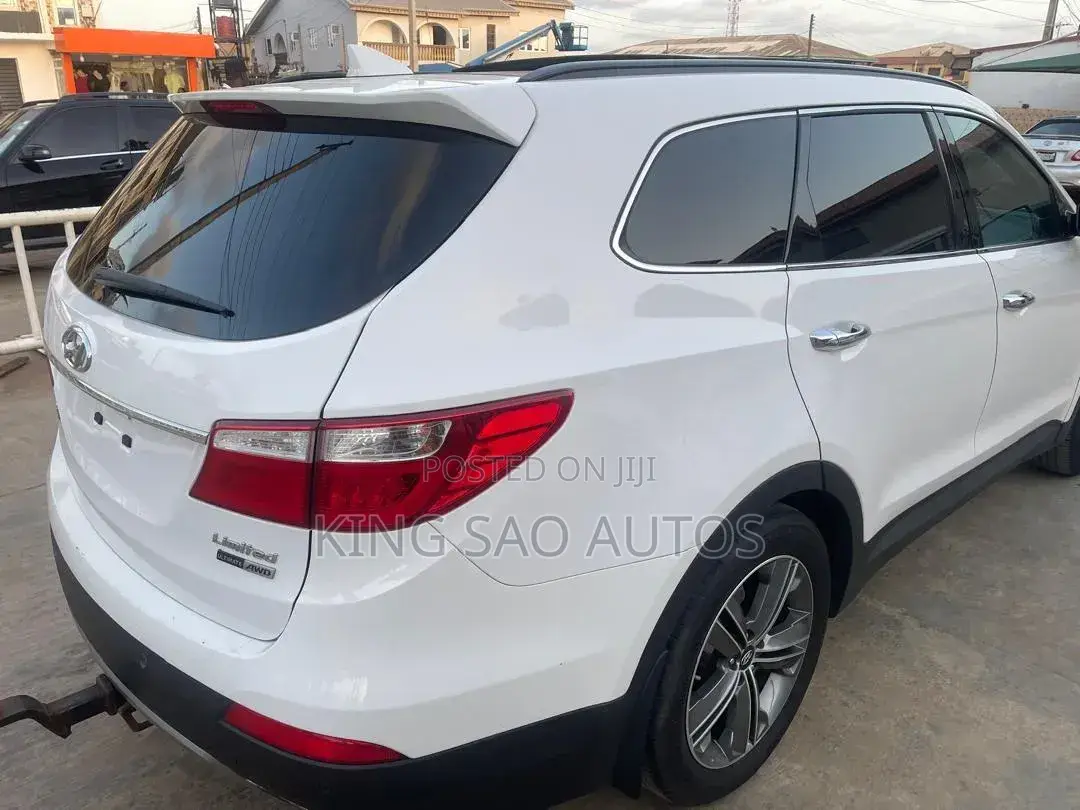 Hyundai Santa Fe Limited FWD 2016 White