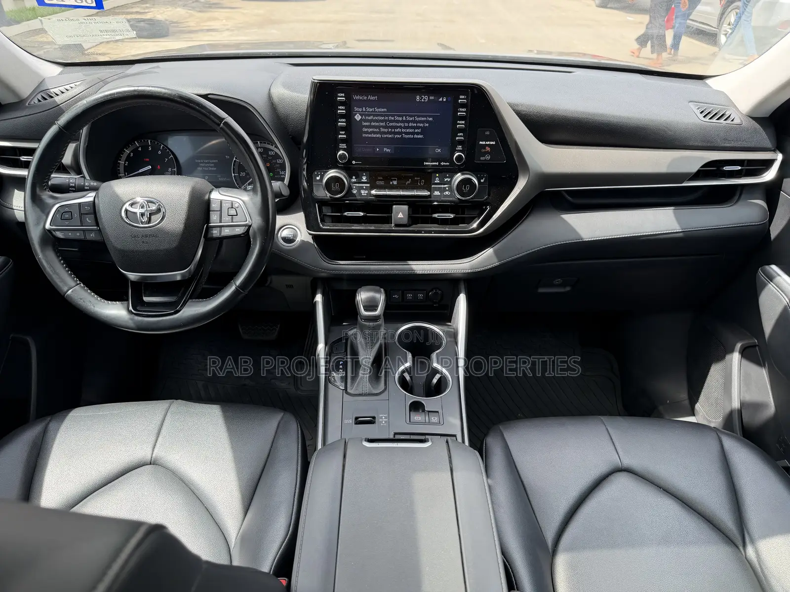 Toyota Highlander XLE 2021 Gray