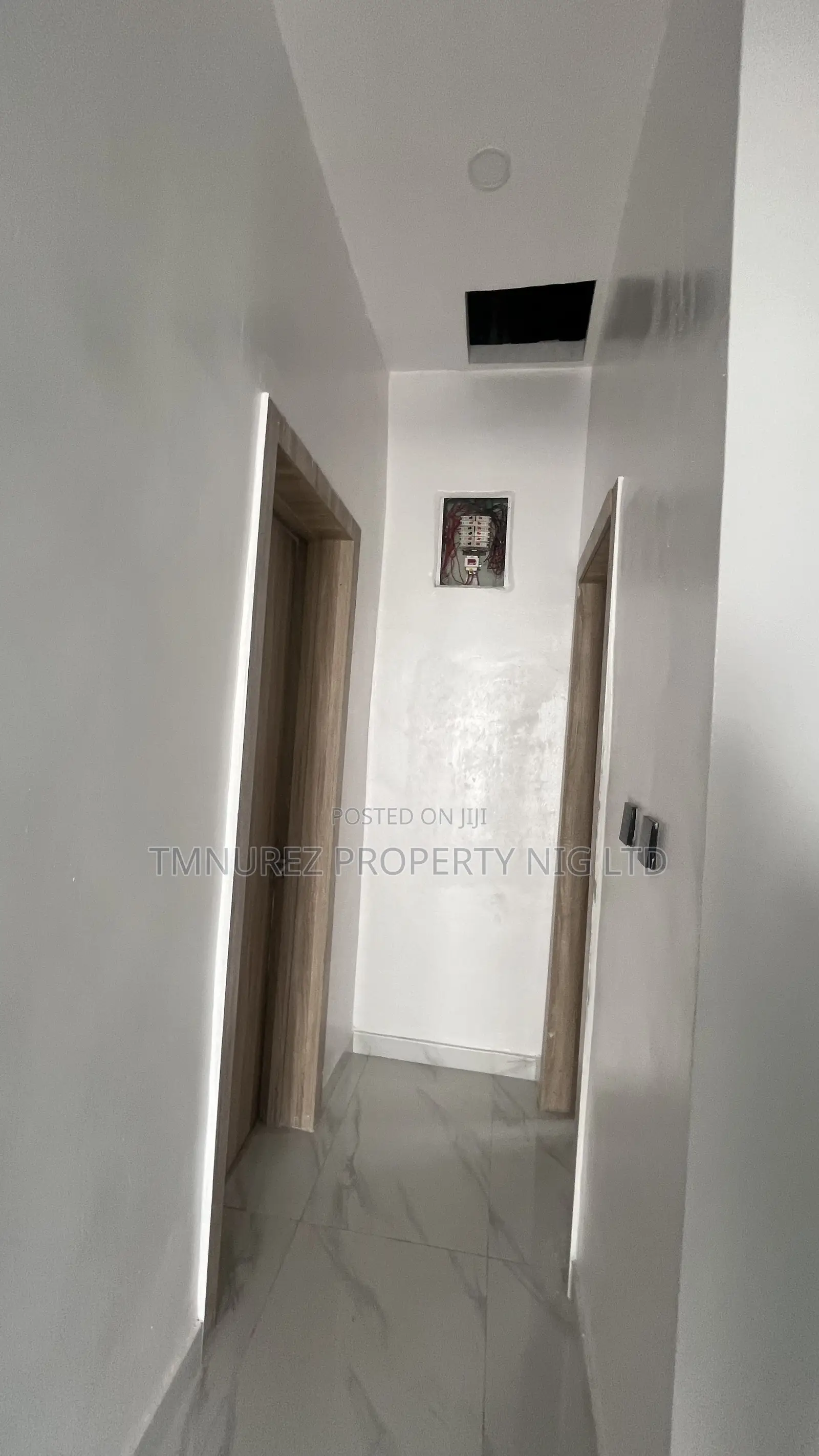 4bdrm Duplex in Orchid Estate, Chevron for rent