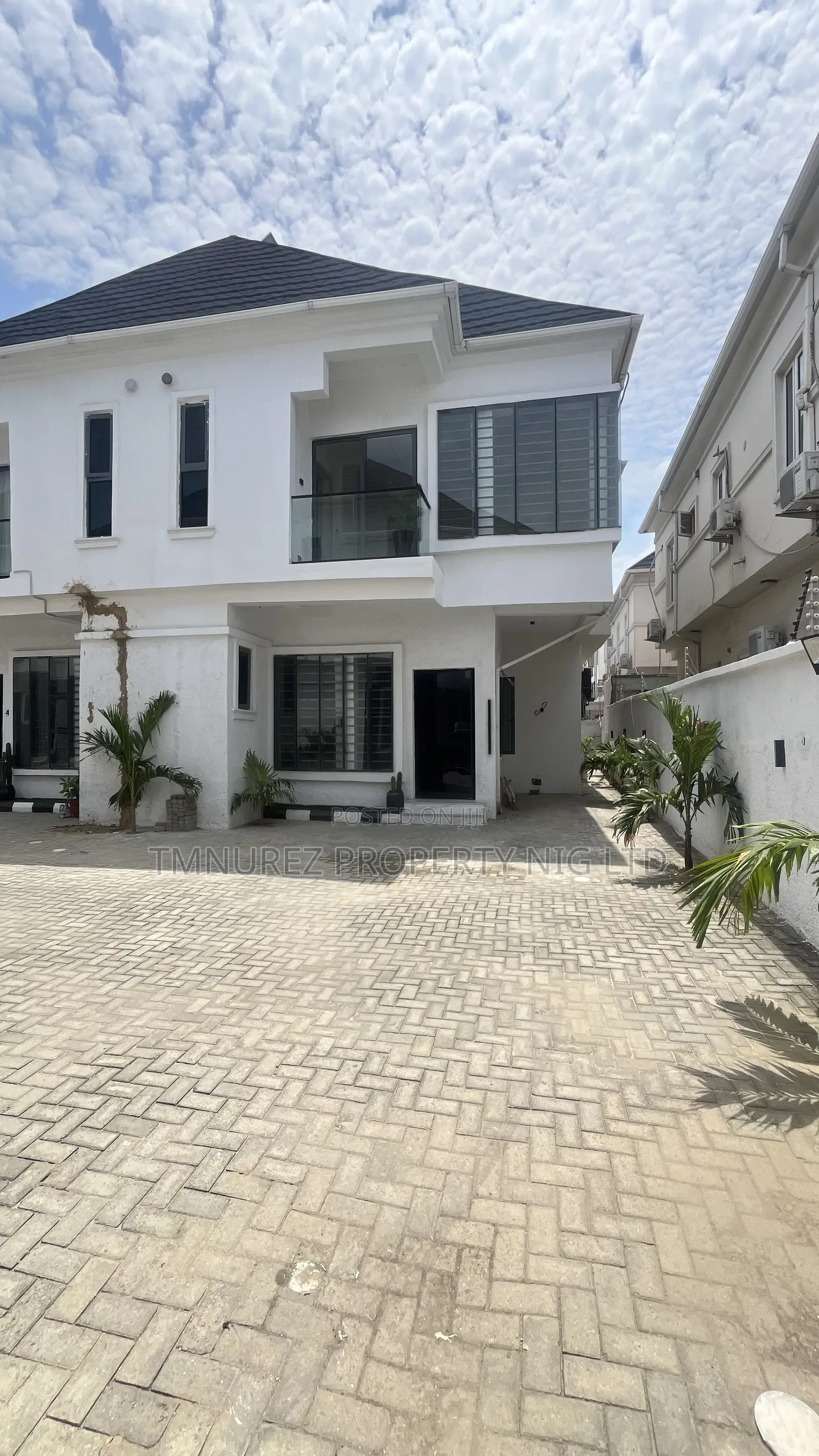 4bdrm Duplex in Orchid Estate, Chevron for rent
