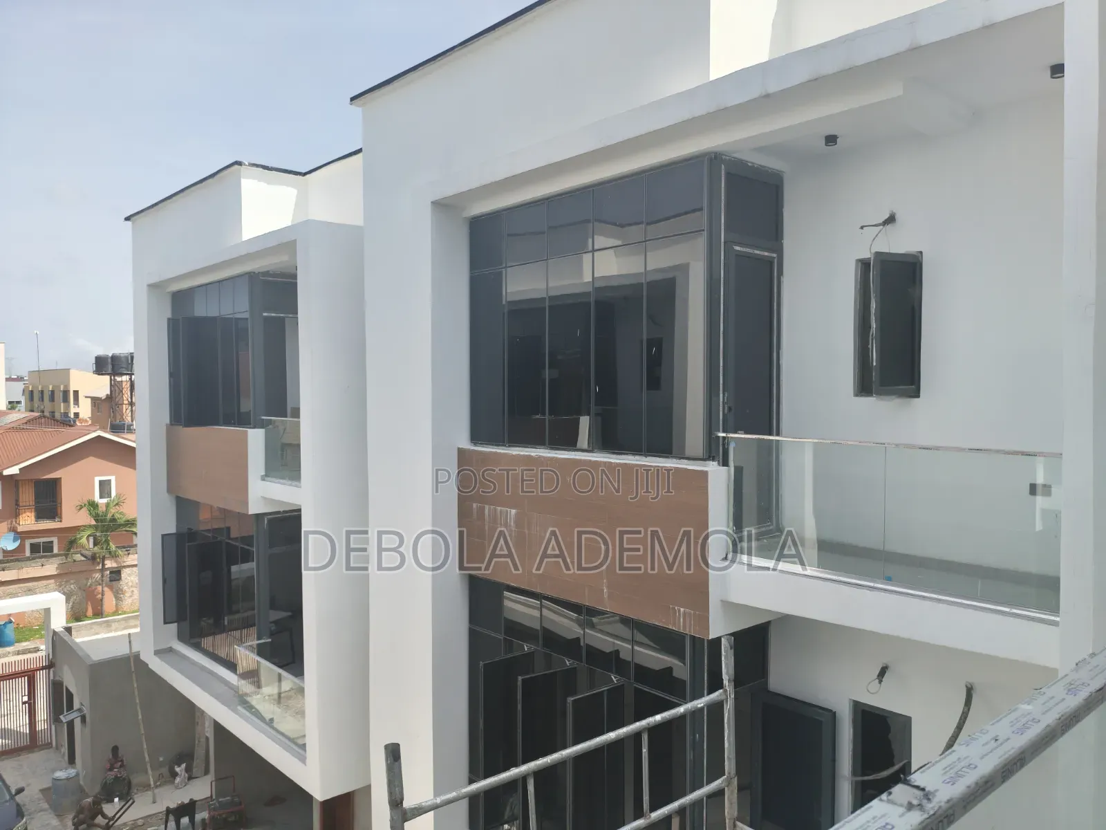 4bdrm Duplex in Lekki Phase 1 (Lekki for sale