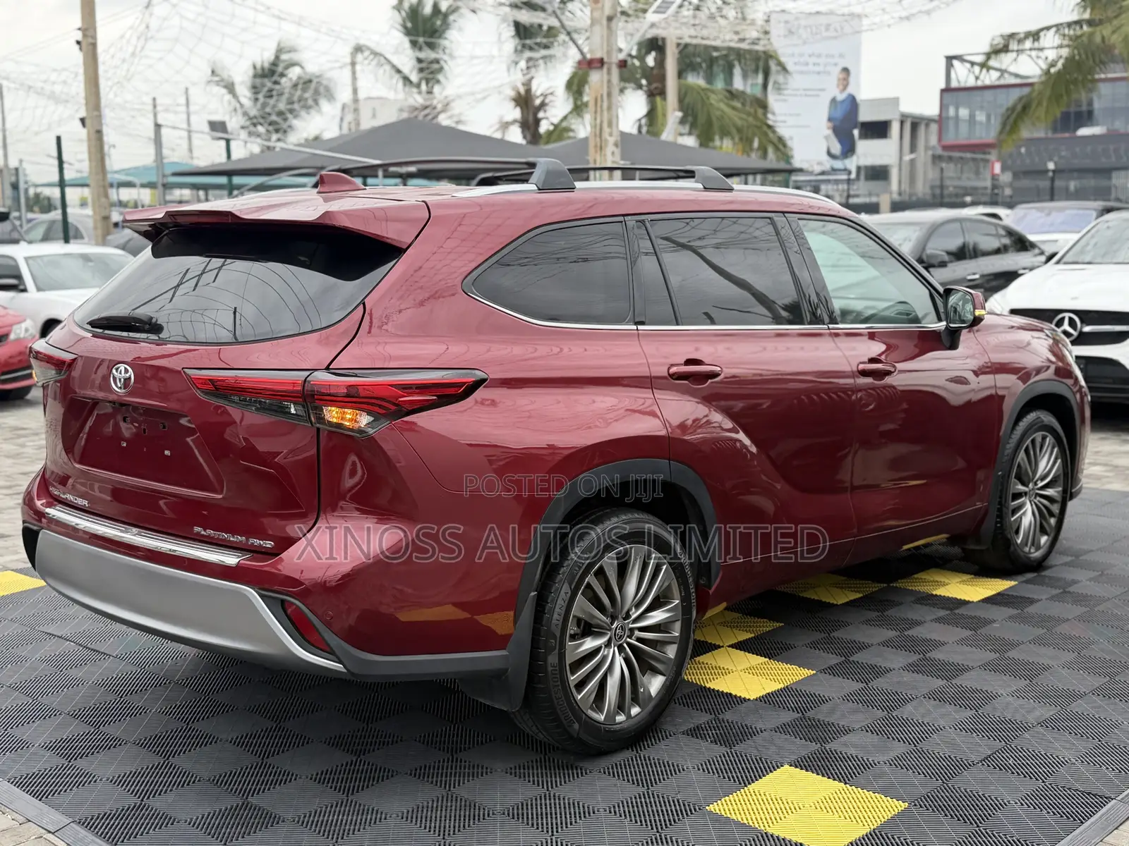 Toyota Highlander Platinum 2021 Red