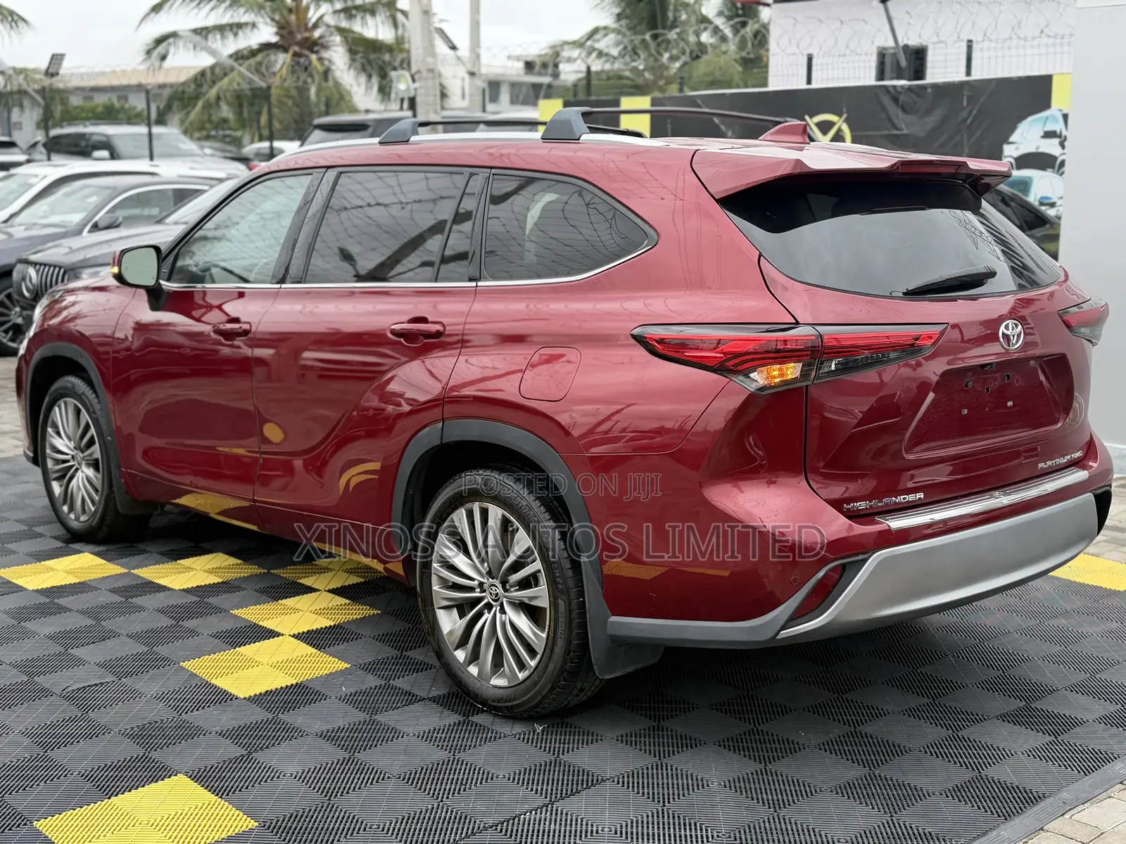 Toyota Highlander Platinum 2021 Red
