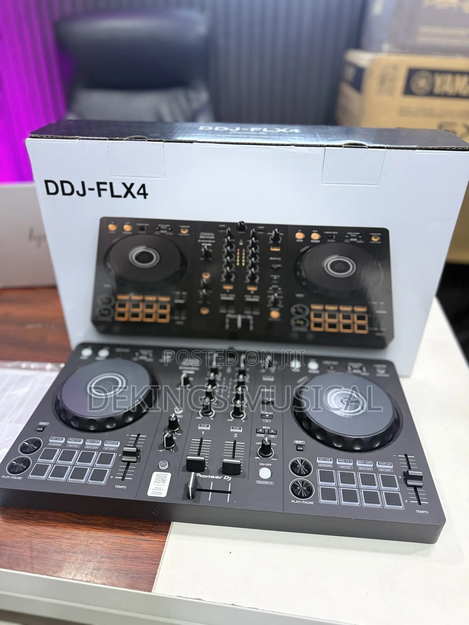 Pioneer Dj DDJ-Flx4 2-Channel Rekordbox Dj and Serato Controller