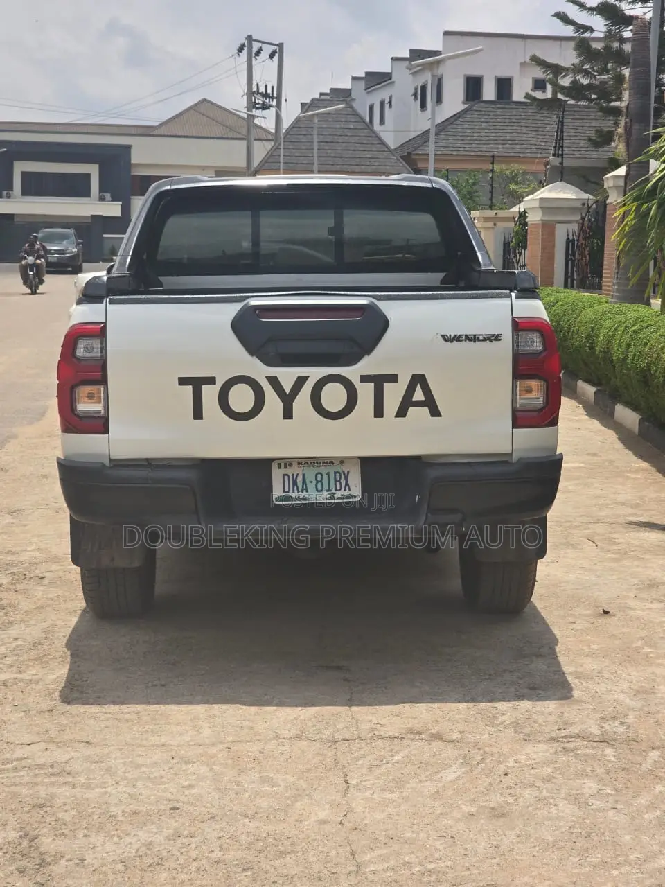 Toyota Hilux 2021 White