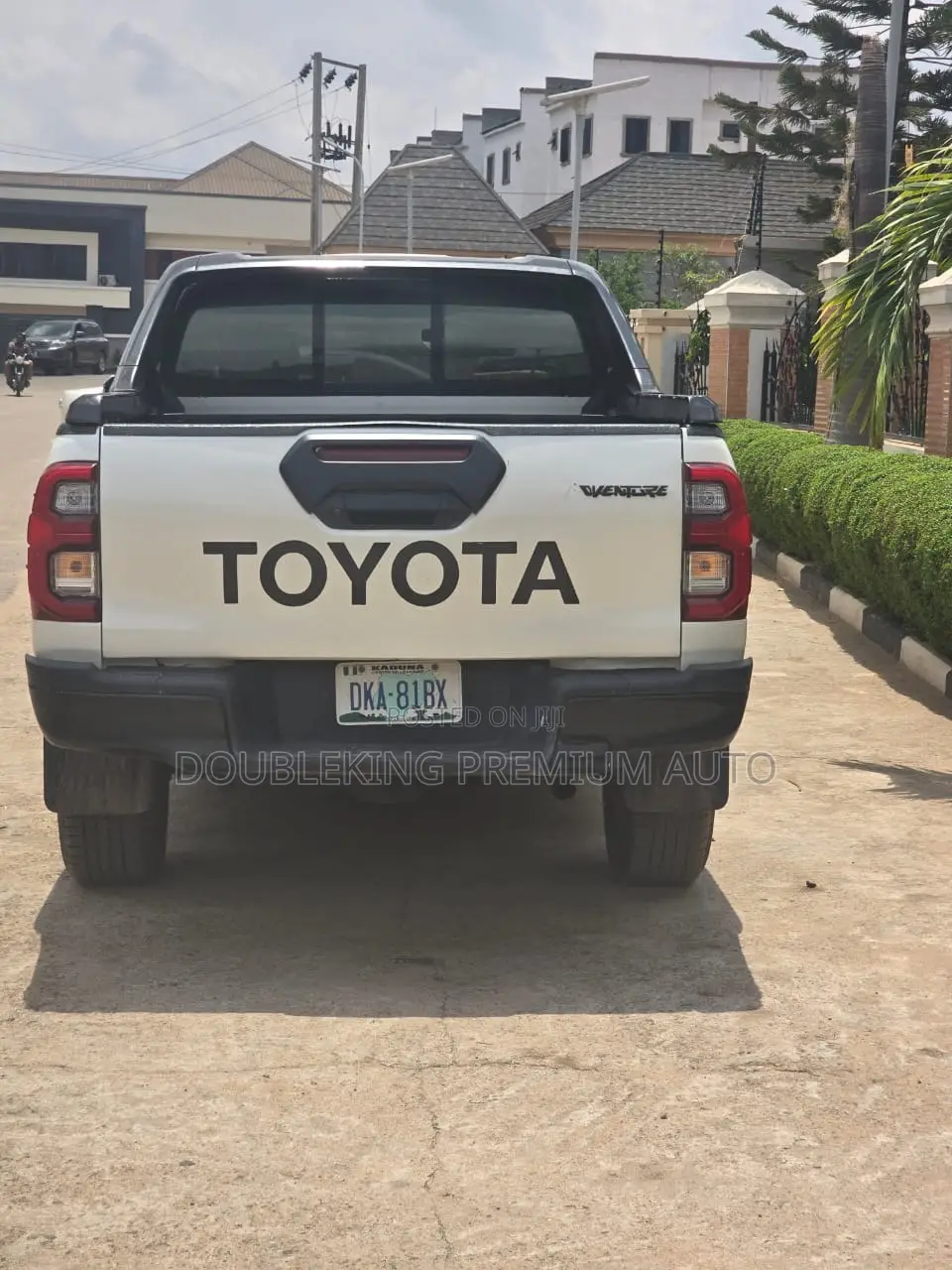 Toyota Hilux 2021 White