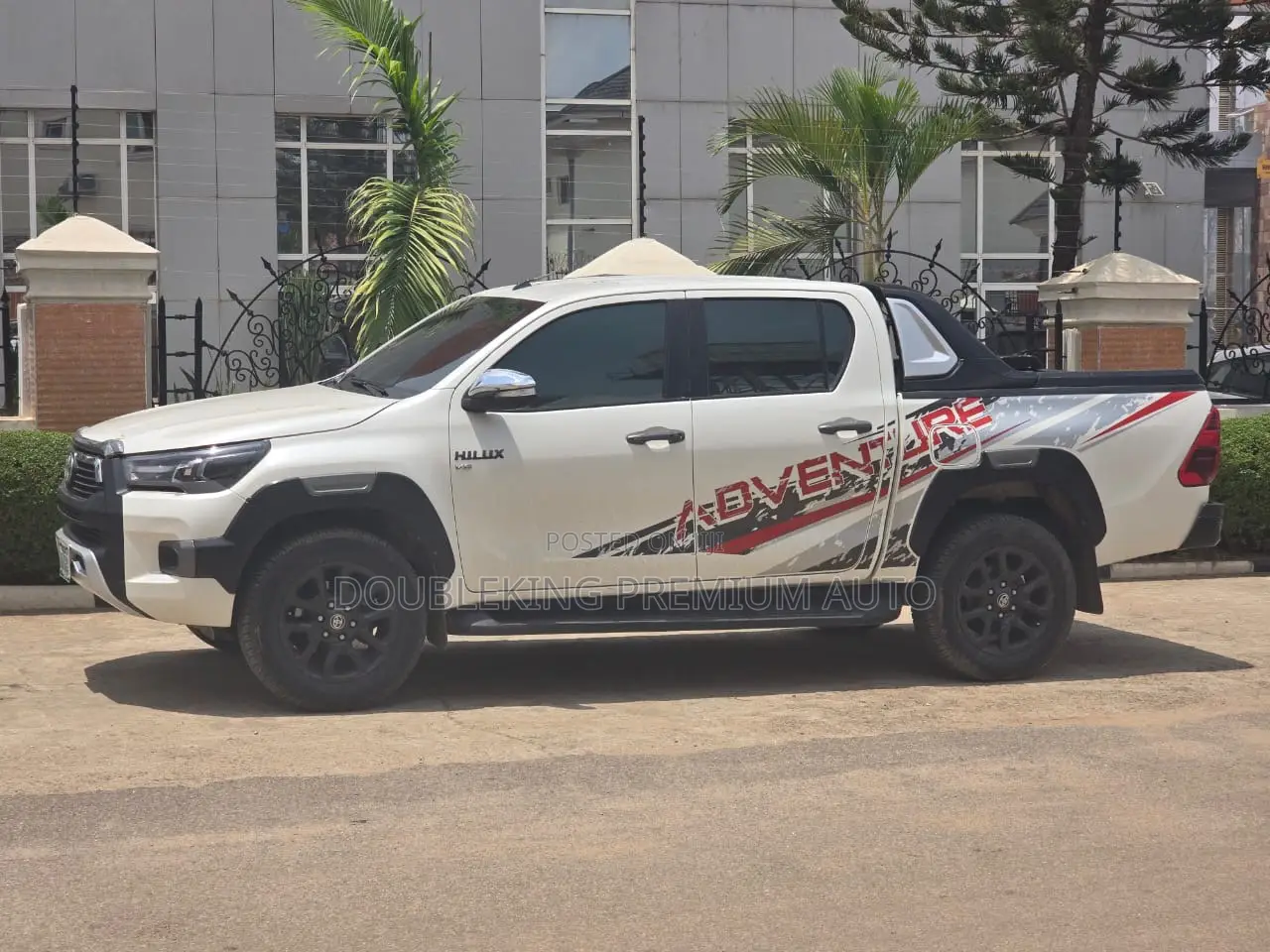 Toyota Hilux 2021 White