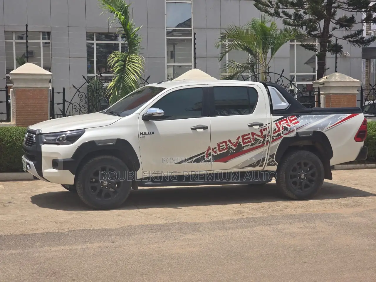 Toyota Hilux 2021 White