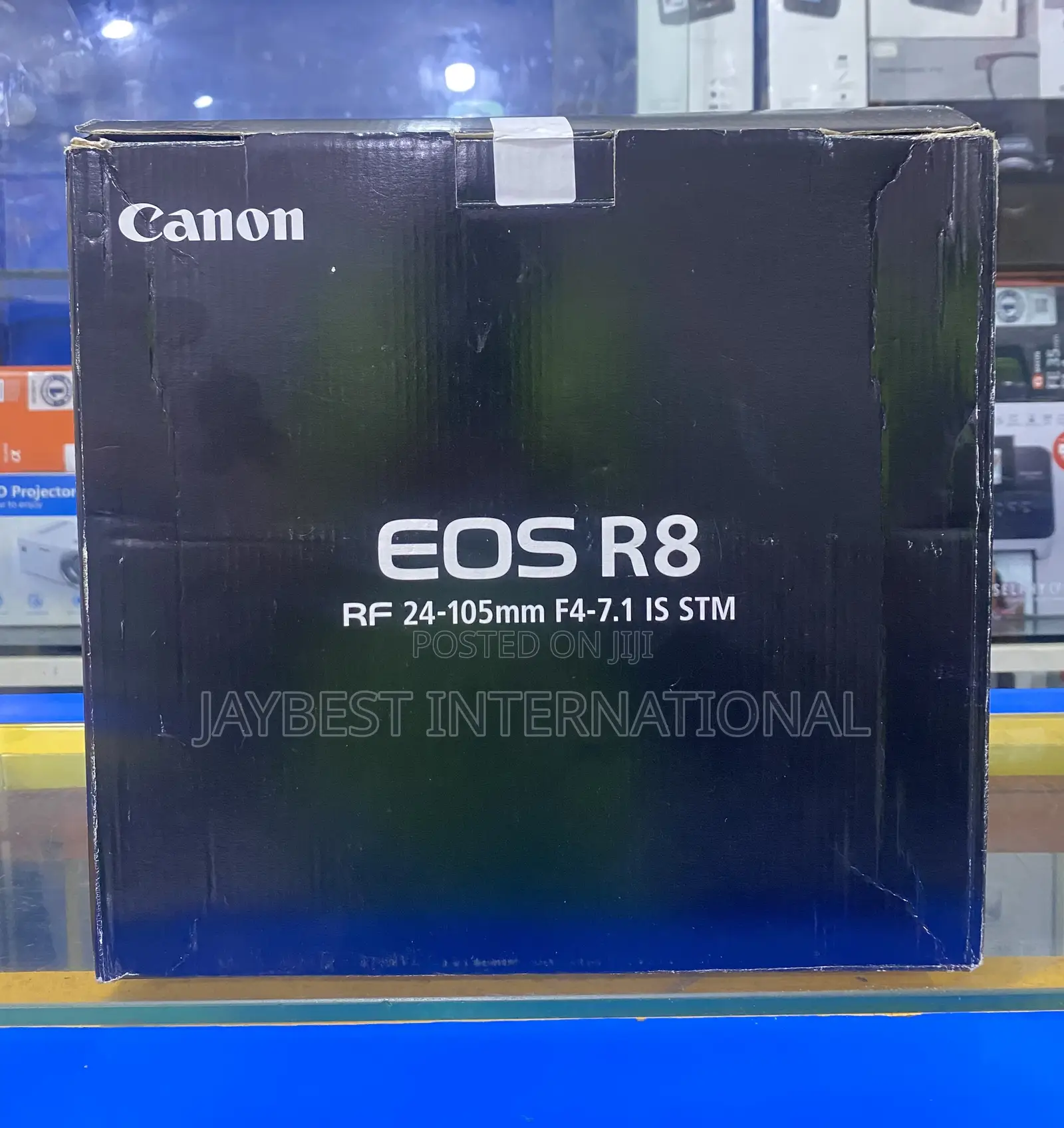 Canon Eos R8 Mirrorless Camera With Rf 24-105mm F/4.5-6.3 Is STM Lens