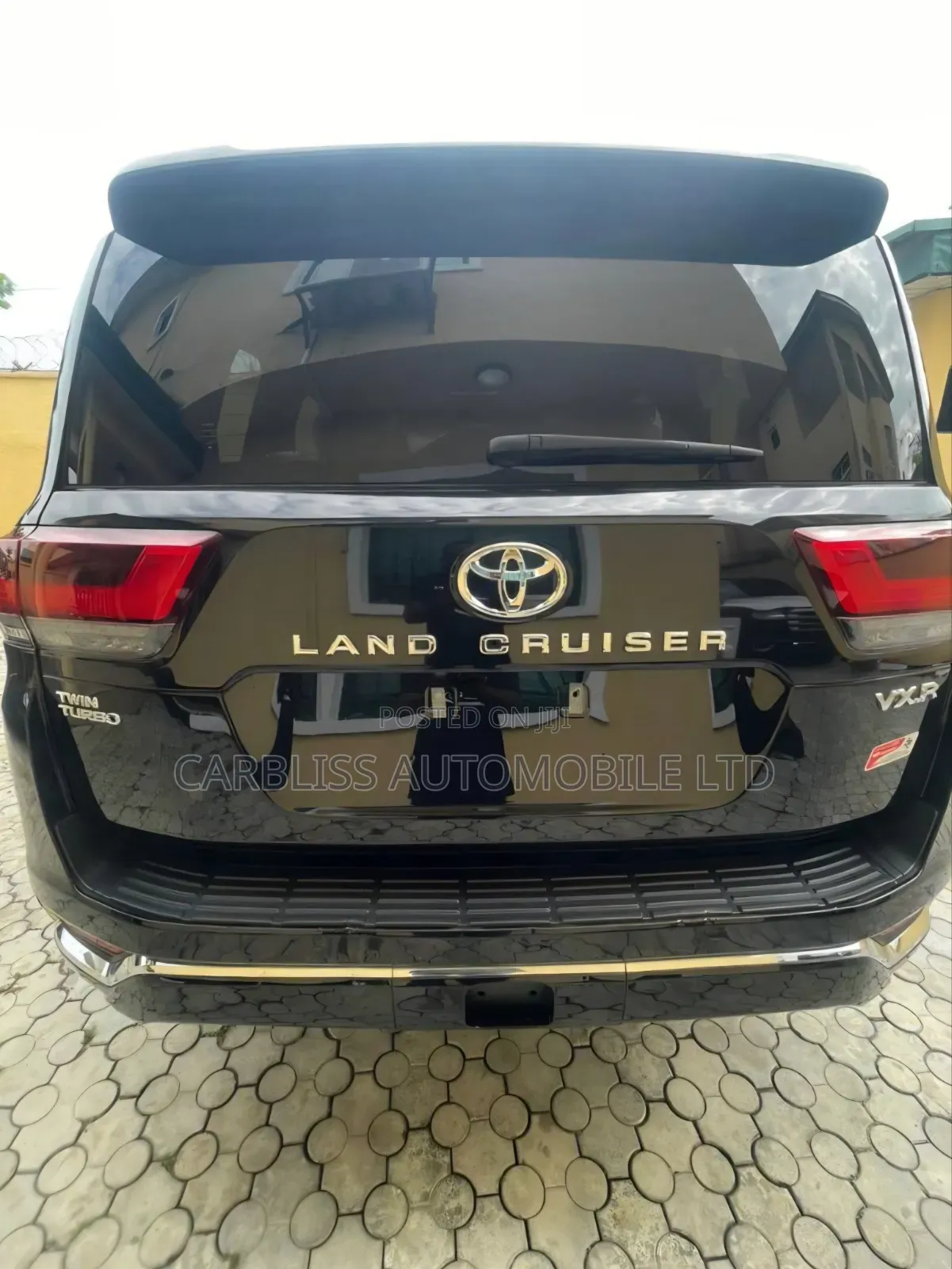 New Toyota Land Cruiser LC300 2025 Gray