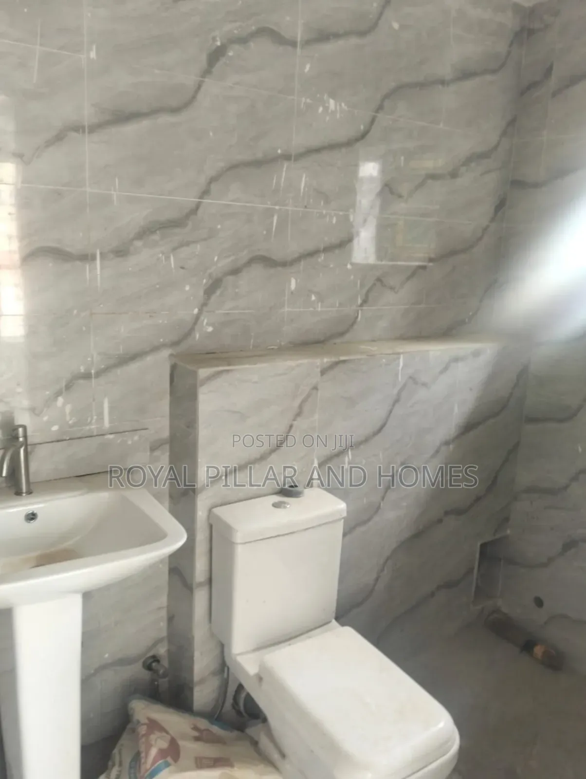 2bdrm Block of Flats in Wuse Zone 6 for rent