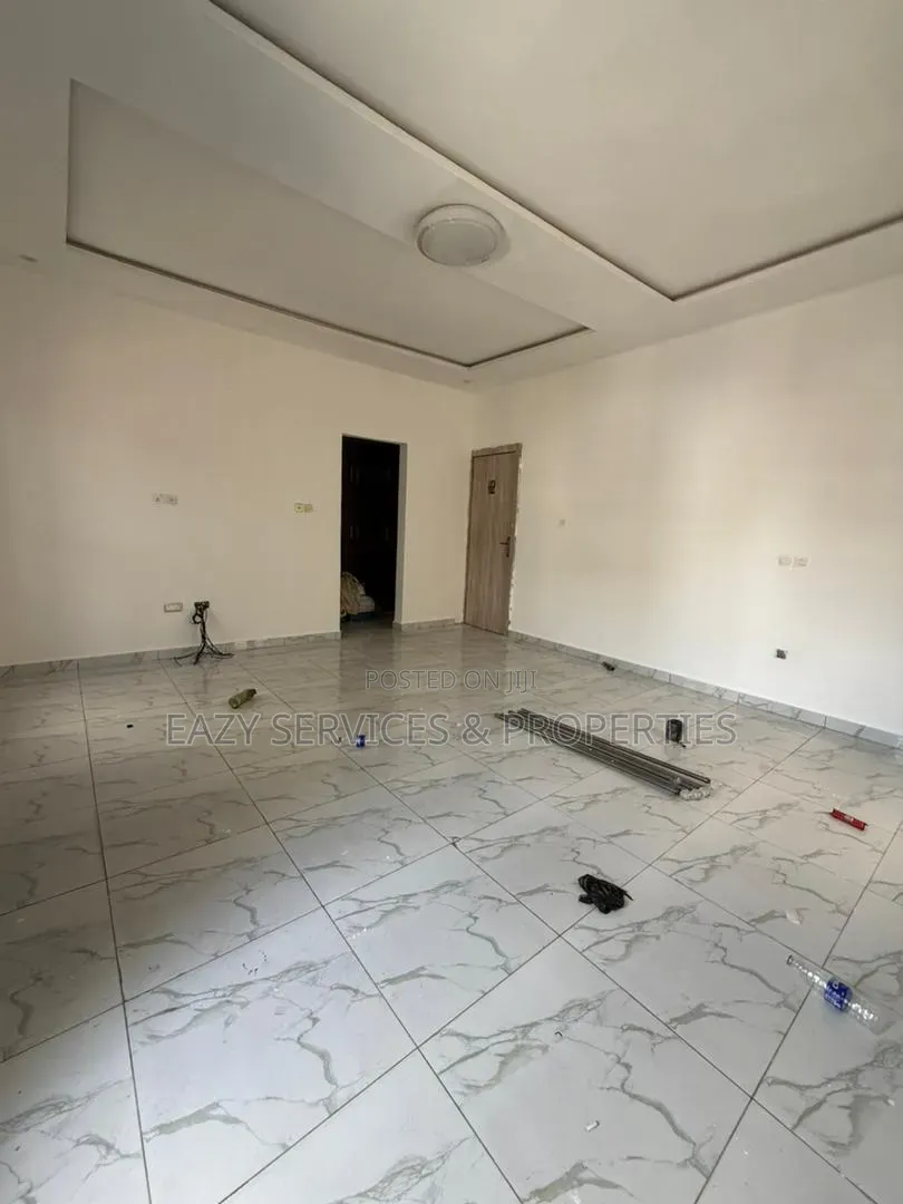 4bdrm Duplex in Dpkay Estate, Chevron for rent