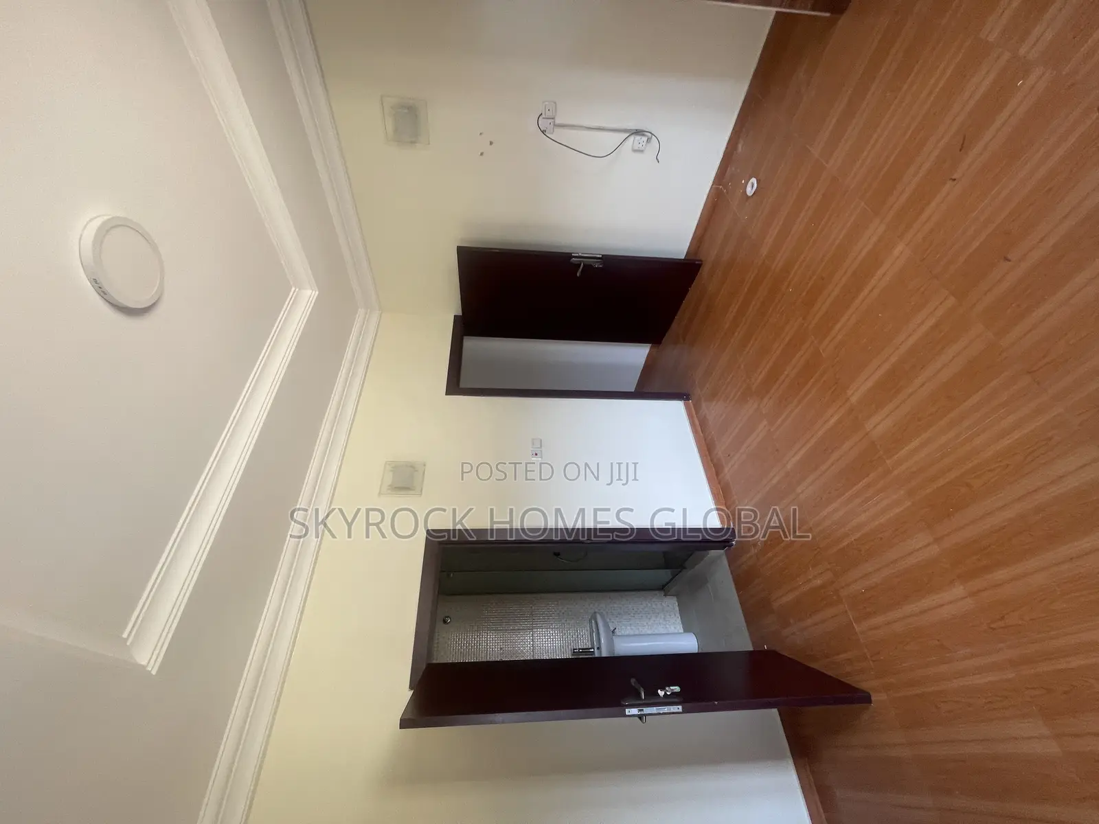 5bdrm Duplex in Ikota for rent
