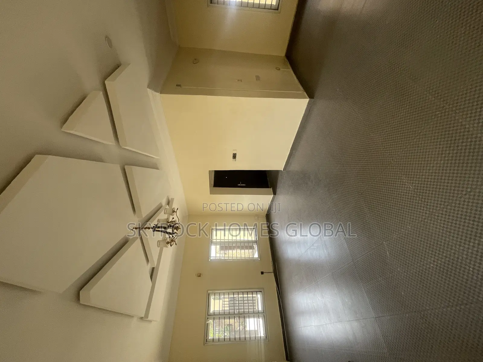 5bdrm Duplex in Ikota for rent