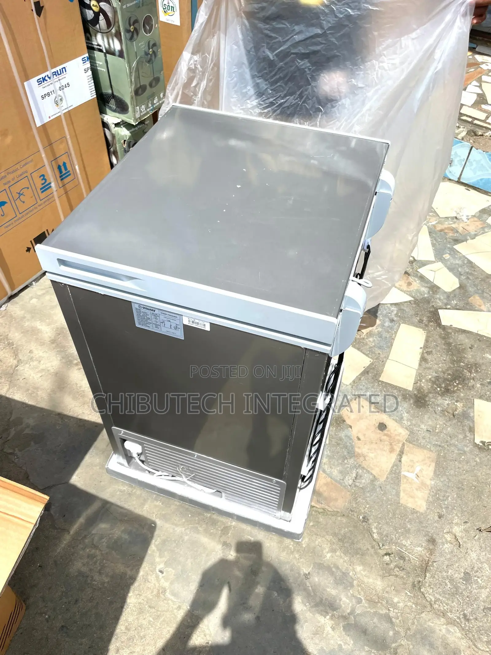 Snowsea Bd-158 Chest Freezer With Approximately 110l to 158l Capacity