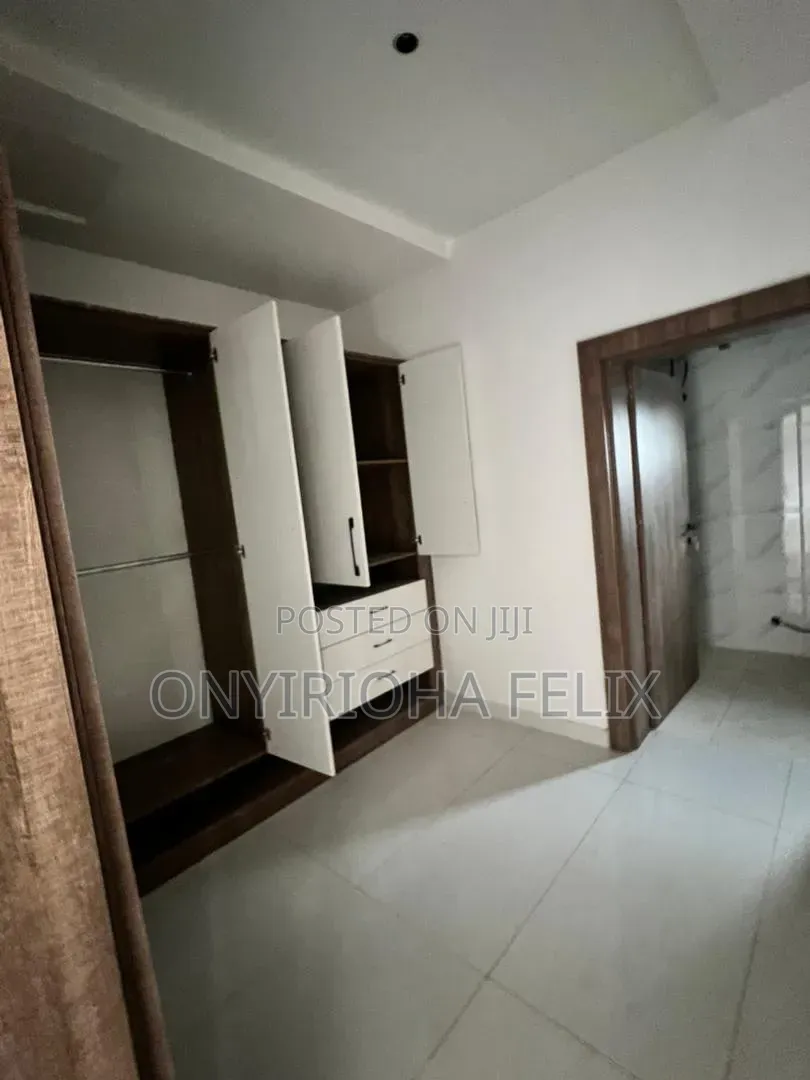 4bdrm Duplex in Karsana for sale