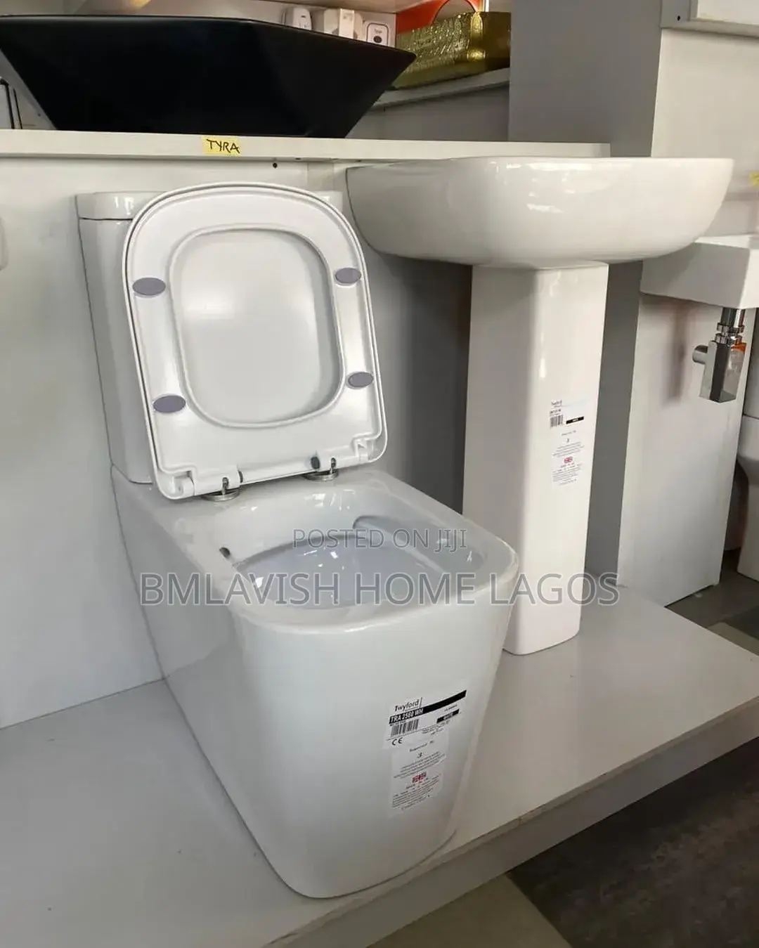 England Twyford Tyra Water Closet Set