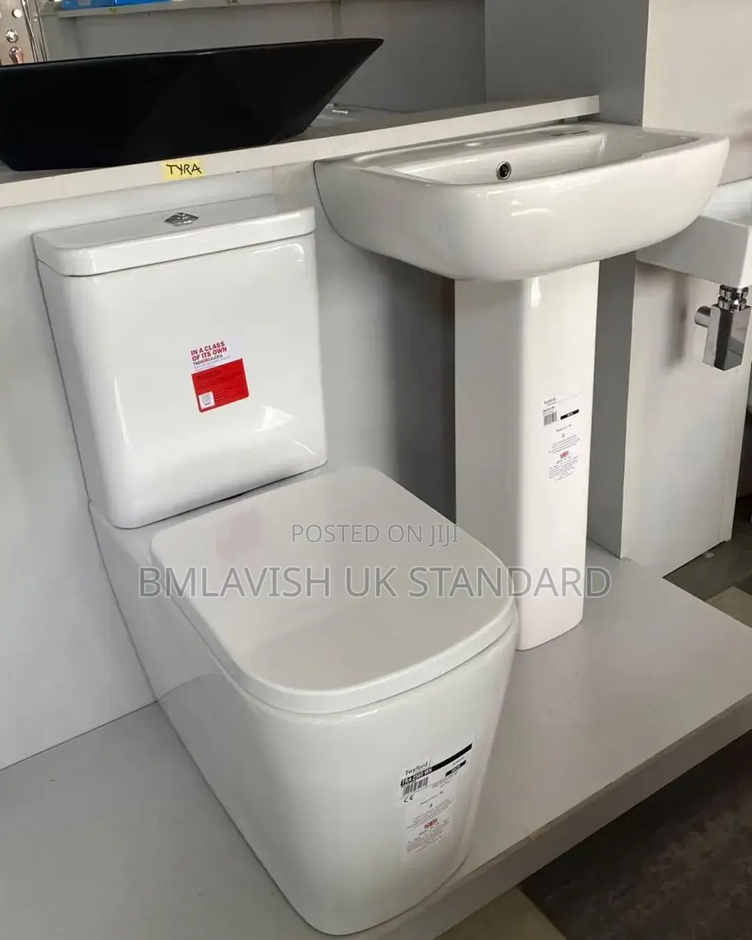 England Twyford Tyra Water Closet Set
