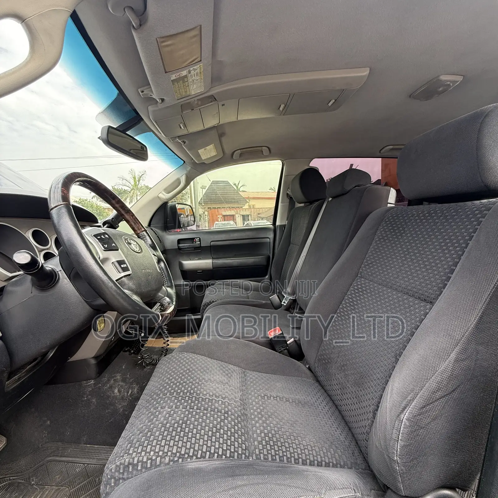 Toyota Tundra 2013 Black