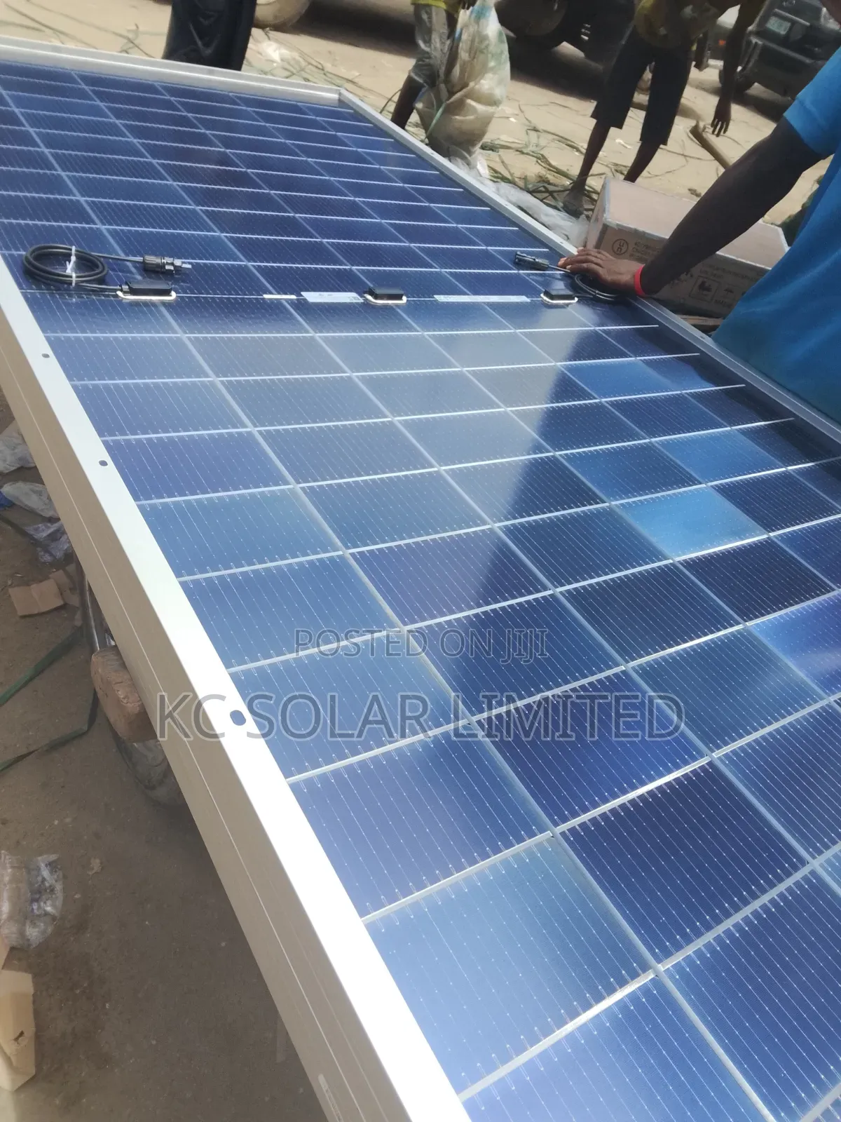 700w Half-Cut Solar Panel