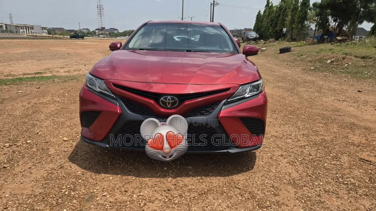 Toyota Camry SE FWD 2020 Red