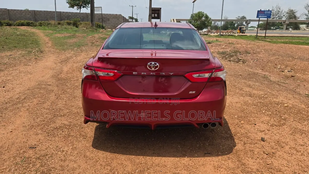 Toyota Camry SE FWD 2020 Red