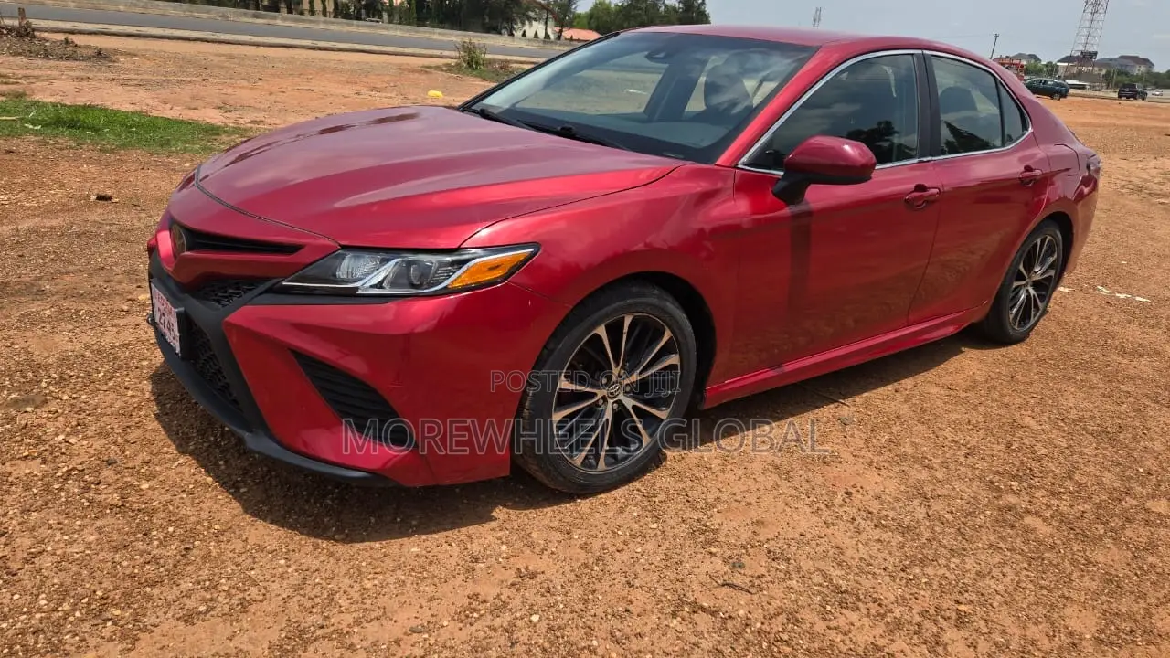 Toyota Camry SE FWD 2020 Red