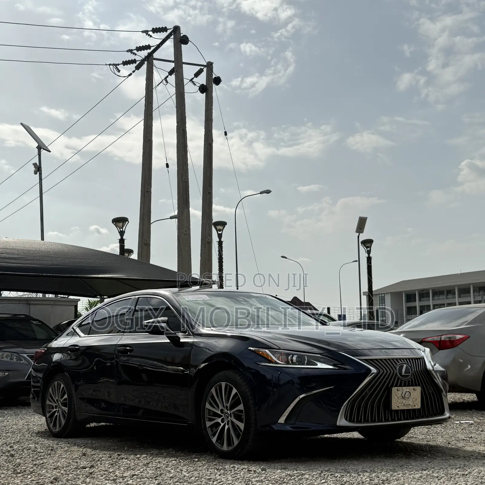 Lexus ES 2020 Blue
