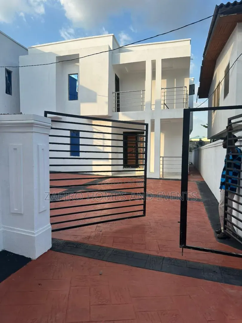 4bdrm Duplex in Dejo Oyelese Old, Ibadan for sale