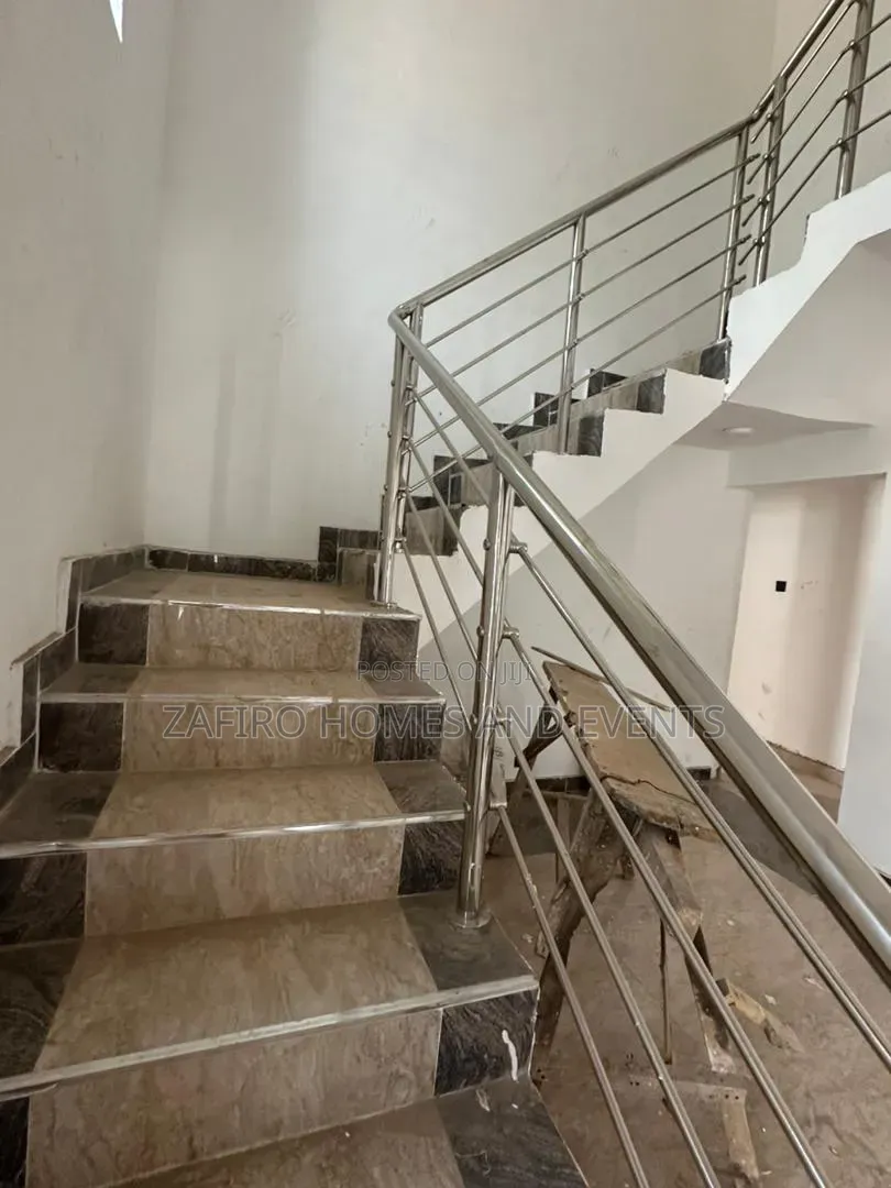 4bdrm Duplex in Dejo Oyelese Old, Ibadan for sale