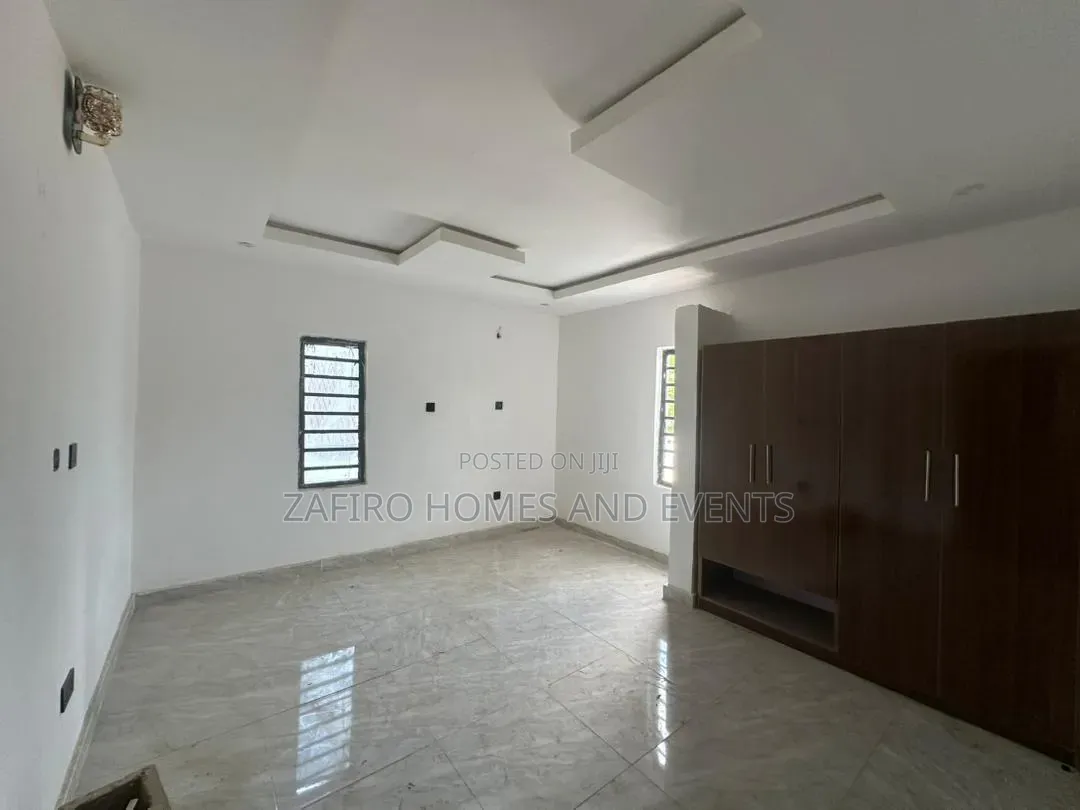 4bdrm Duplex in Dejo Oyelese Old, Ibadan for sale
