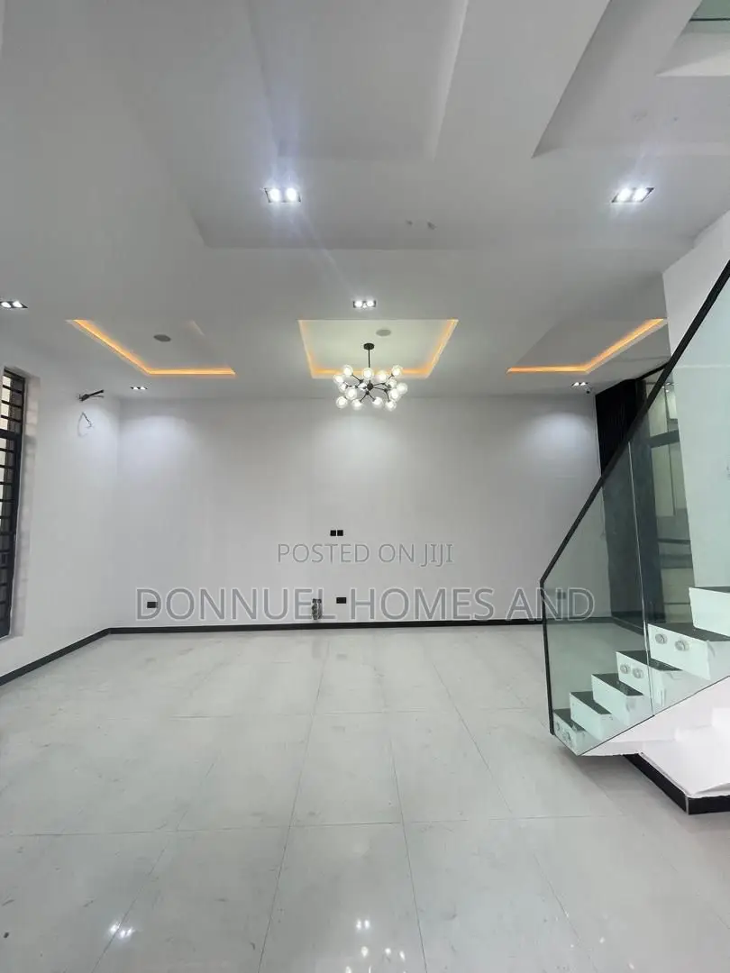 4bdrm Townhouse / Terrace in Ikate for rent