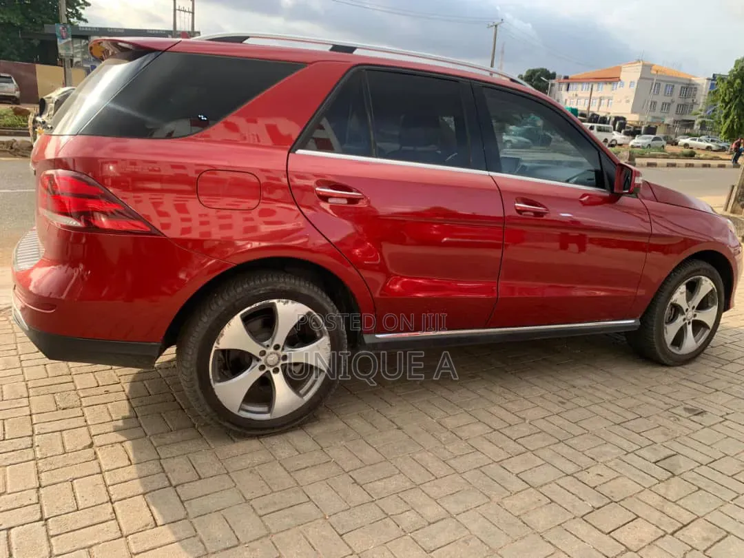 Mercedes-Benz GLE-Class GLE 350 2017 Red
