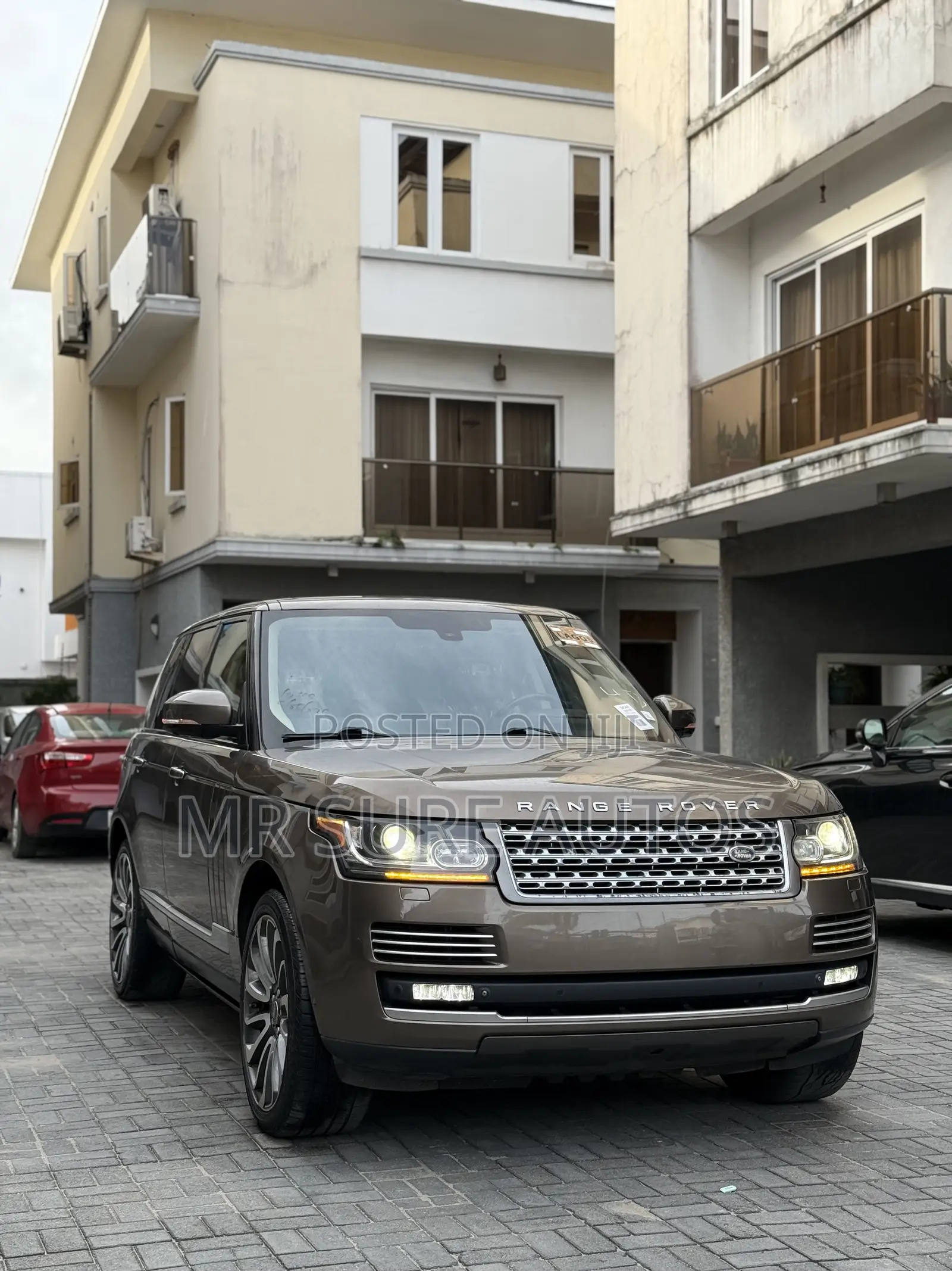 Land Rover Range Rover Vogue 2014 Gold