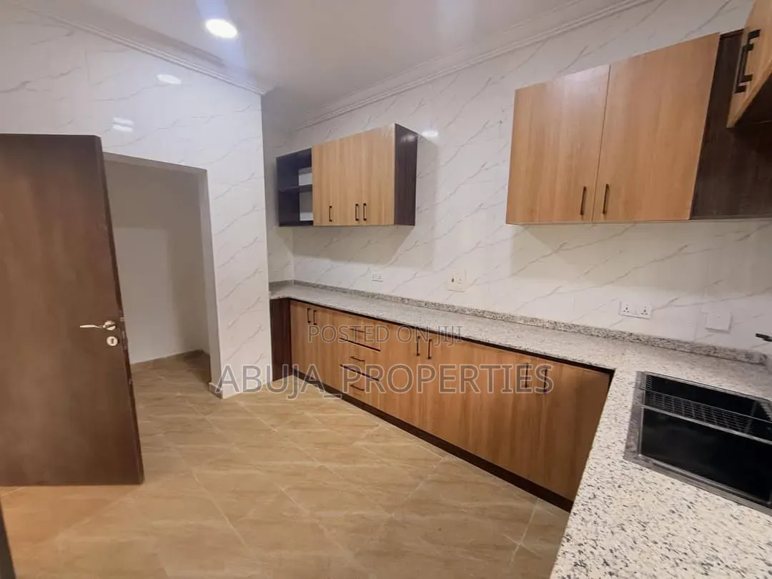 3bdrm Apartment in Katampe (Main) for sale