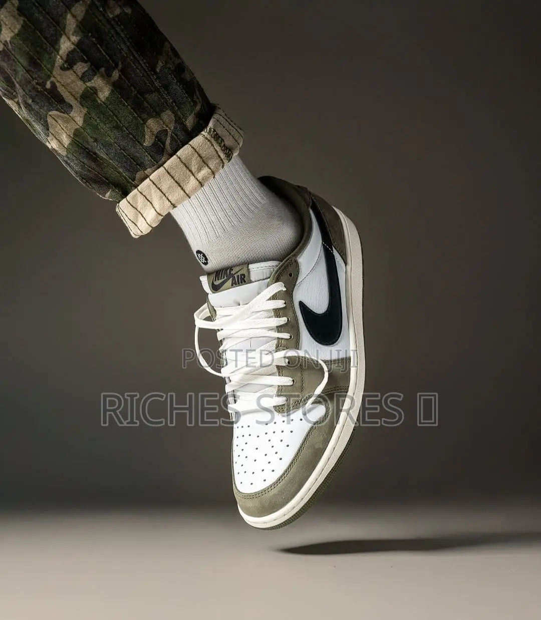 Air Jordan 1 Retro Low Og Medium Olive