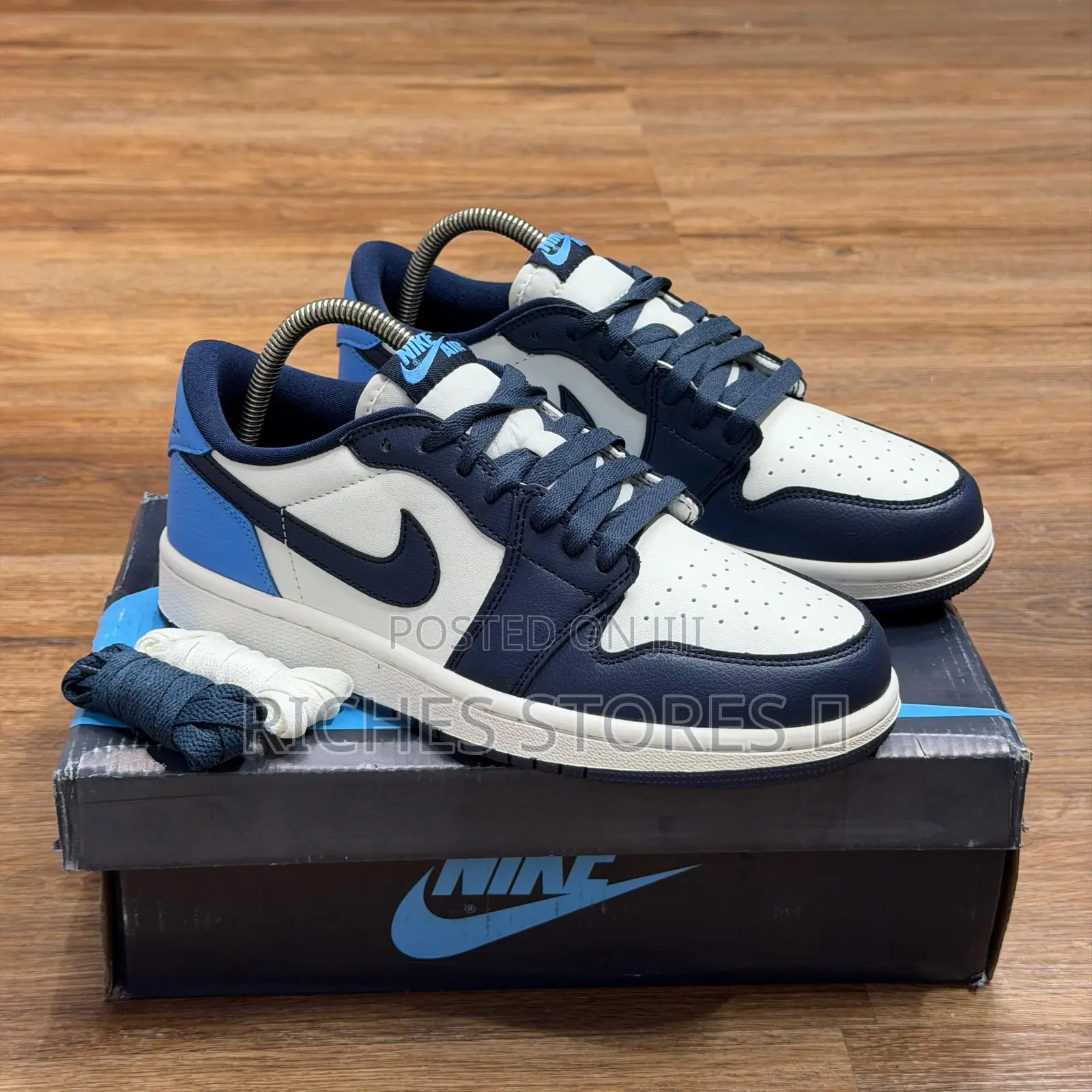 Air Jordan 1 Retro Low Og Obsidian Unc SNKS Size