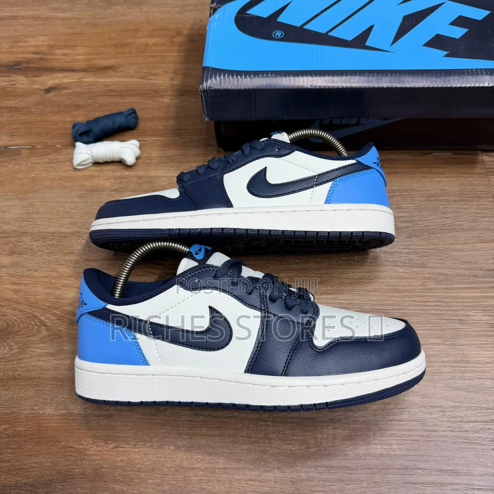 Air Jordan 1 Retro Low Og Obsidian Unc SNKS Size