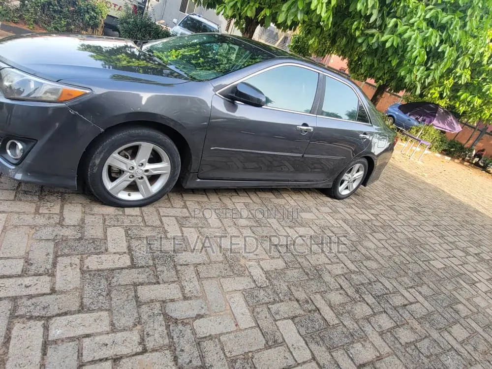 Toyota Camry 2013 Gray
