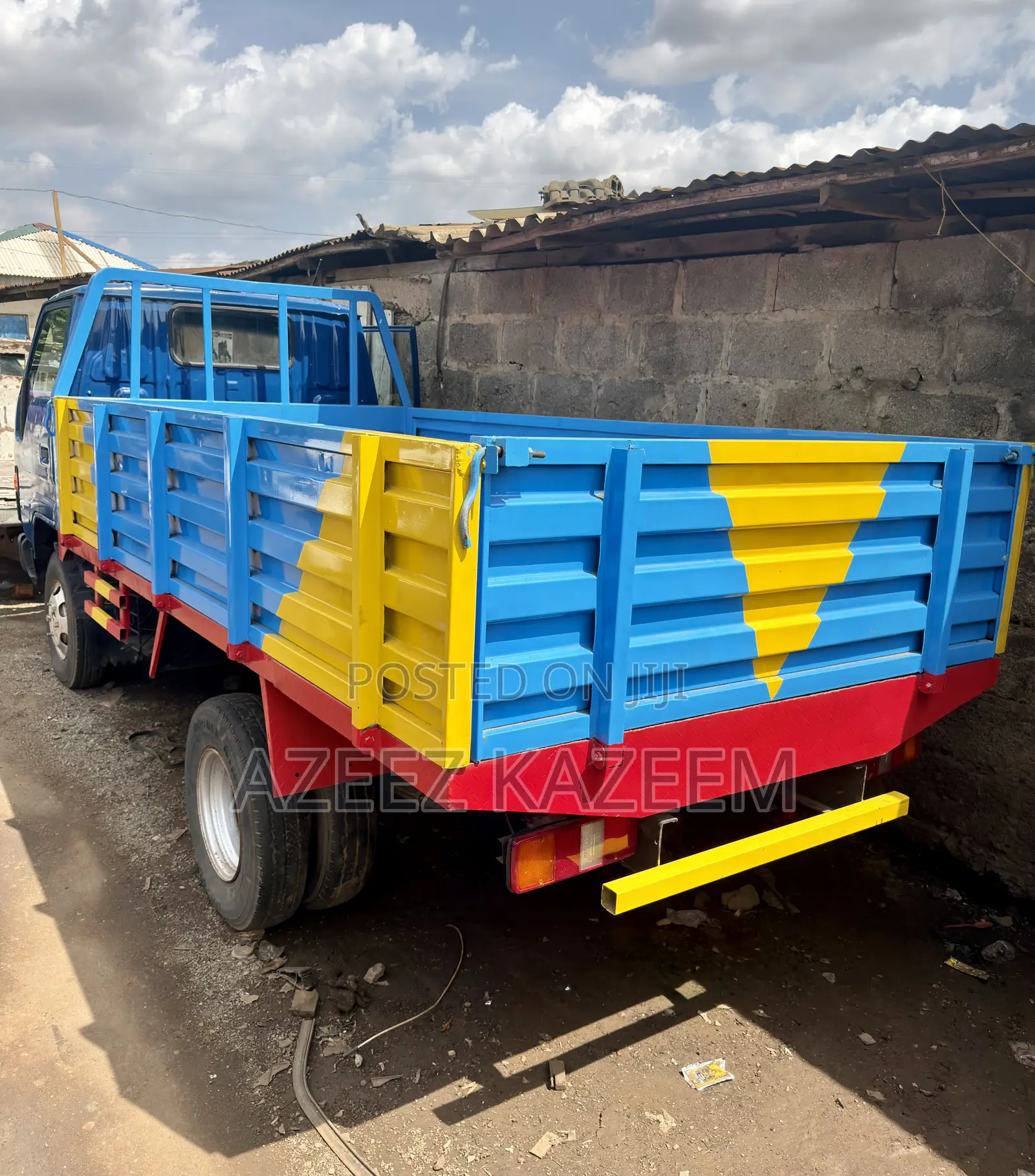 Toyota Dyna 200 1998 Model Japan 6 Tyres