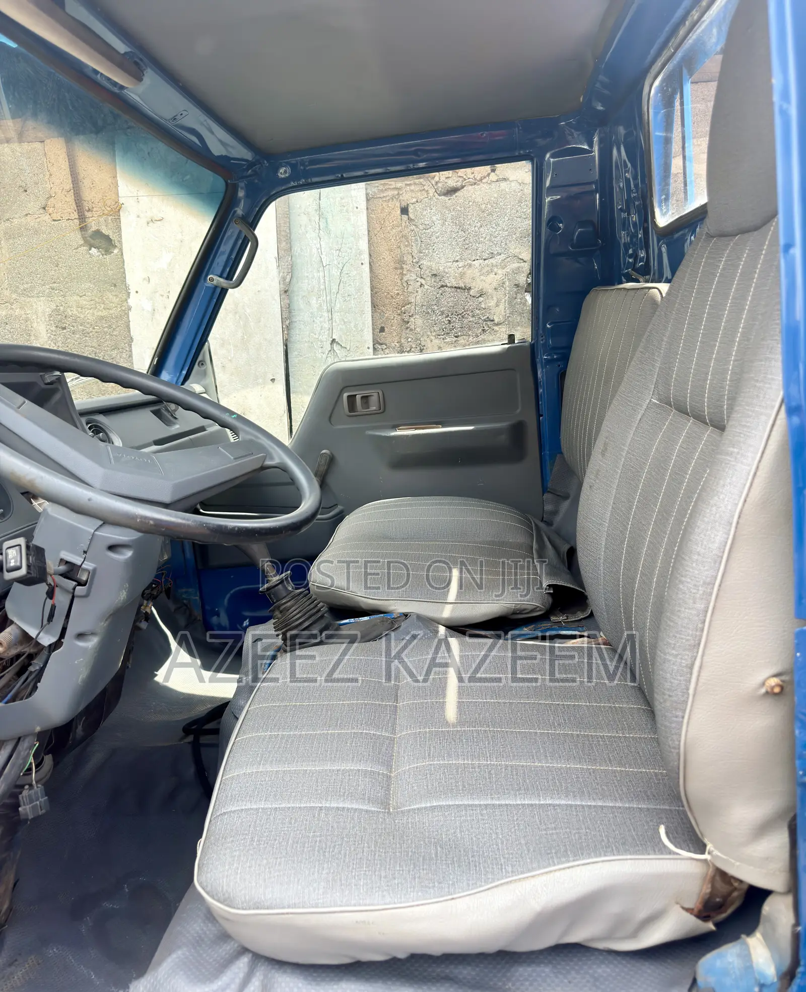 Toyota Dyna 200 1998 Model Japan 6 Tyres