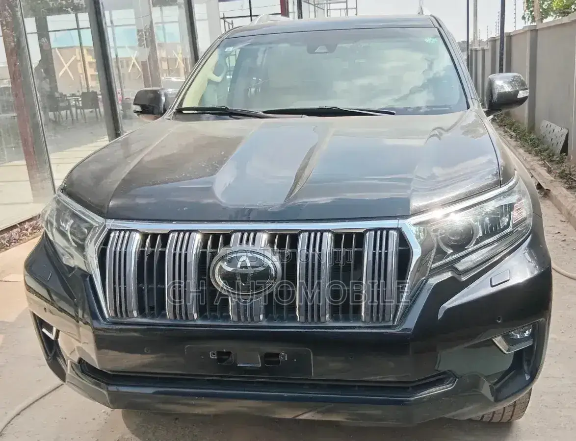 Toyota Land Cruiser Prado 2.7 2023 Black