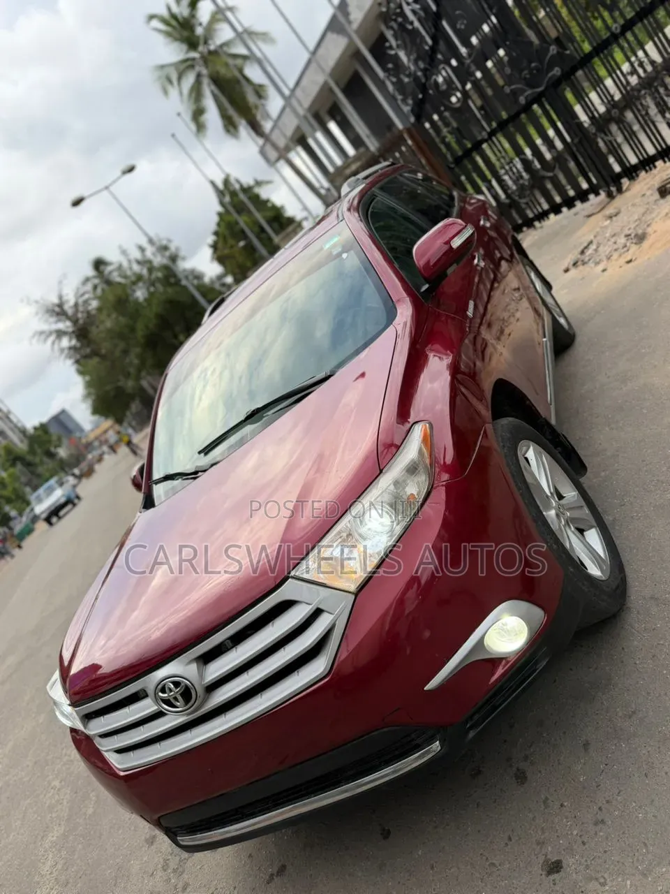 Toyota Highlander SE 2011 Burgundy